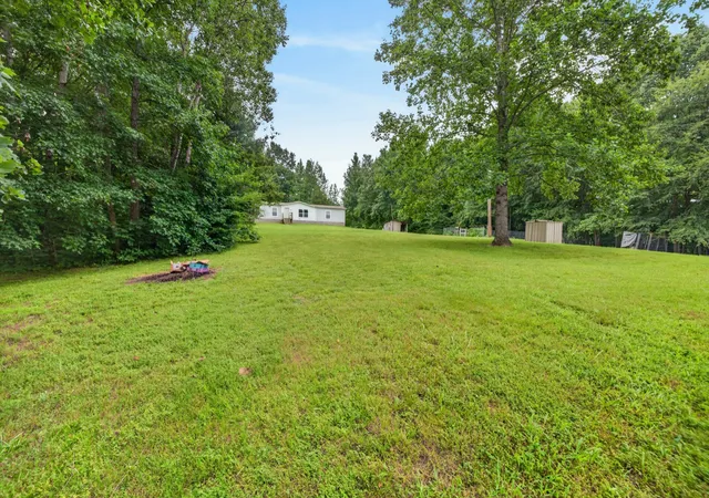 Photo 3 of Manufactured home for sale at 155 Earls Rd, Dover, TN 37058 | MLS# 3281103 | Listing updated on 2026-08-21