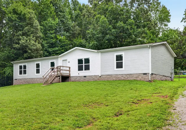 Photo 4 of Manufactured home for sale at 155 Earls Rd, Dover, TN 37058 | MLS# 3281103 | Listing updated on 2026-08-21