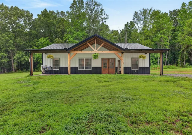 Homes for sale in Indian Mound, TN | 181 Hayes Ridge Rd, Indian Mound, TN 37079 | MLS# 3262107