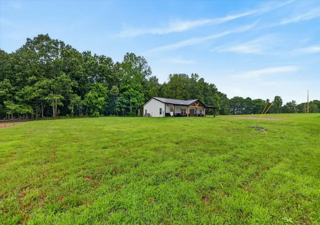 Homes for sale in Indian Mound, TN | 181 Hayes Ridge Rd, Indian Mound, TN 37079 | MLS# 3262107