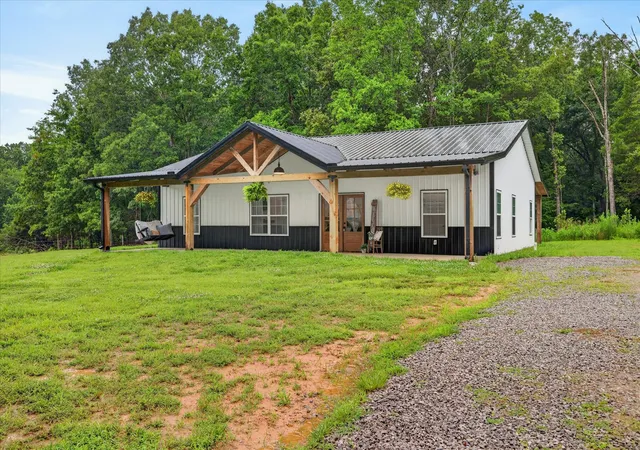 Homes for sale in Indian Mound, TN | 181 Hayes Ridge Rd, Indian Mound, TN 37079 | MLS# 3262107