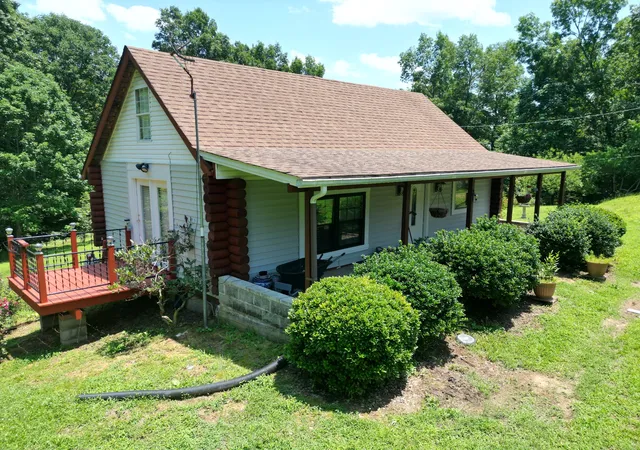 Photo 1 of Single family home for sale at 1462 Pope Cir Rd, Waynesboro, TN 38485 | MLS# 3250966 | Listing updated on 2026-09-04