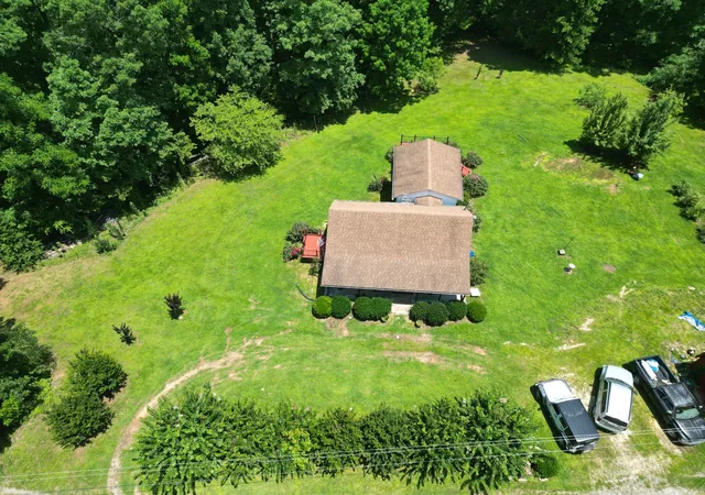Photo 3 of Single family home for sale at 1462 Pope Cir Rd, Waynesboro, TN 38485 | MLS# 3250966 | Listing updated on 2026-09-04