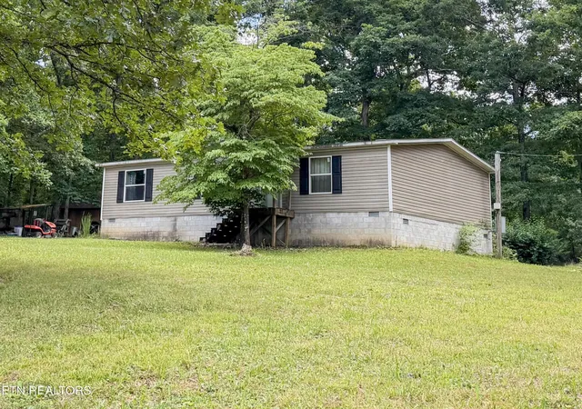 Homes for sale in Crossville, TN | 102 Skyline Court, Crossville, TN 38572 | MLS# 3250935