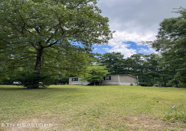 Homes for sale in Crossville, TN | 102 Skyline Court, Crossville, TN 38572 | MLS# 3250935