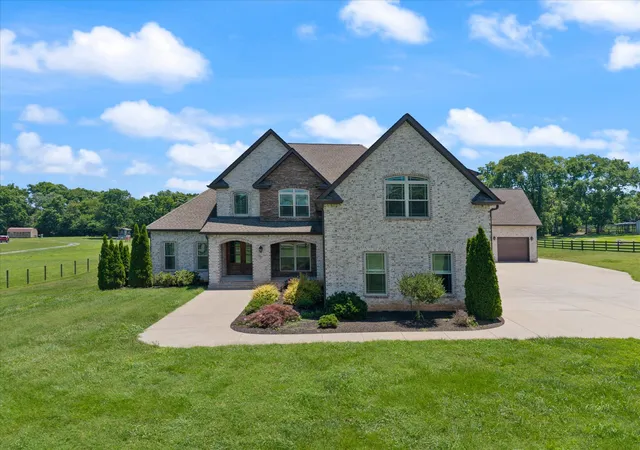 Photo 1 of Mansion for sale at 2934 Stewart Crk Rd, Murfreesboro, TN 37129 | MLS# 3251271 | Listing updated on 2026-10-18