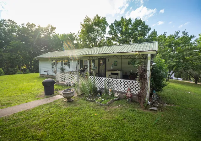 Homes for sale in Hohenwald, TN | 141 Zimmerman St, Hohenwald, TN 38462 | MLS# 3250968