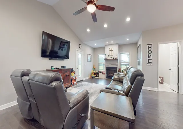 Photo 3 of Single family home for sale at 1318 Old Seminary Rd, Manchester, TN 37355 | MLS# 3251191 | Listing updated on 2026-07-20
