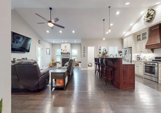 Photo 4 of Single family home for sale at 1318 Old Seminary Rd, Manchester, TN 37355 | MLS# 3251191 | Listing updated on 2026-07-20