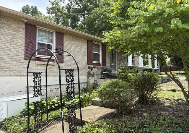Photo 3 of Sale Pending at 4720 Mcbride Rd, Antioch, TN 37013 | MLS# 3251964 | Listing updated on 2026-08-17