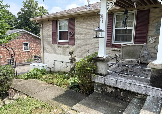 Photo 4 of Sale Pending at 4720 Mcbride Rd, Antioch, TN 37013 | MLS# 3251964 | Listing updated on 2026-08-17
