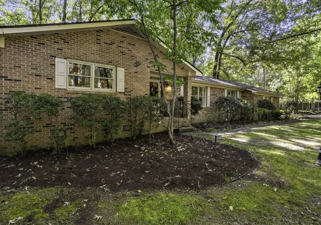 Photo 4 of Single family home for sale at 213 Regwood Dr, Tullahoma, TN 37388 | MLS# 3529022 | Listing updated on 2026-08-30