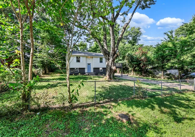2nd image of 132 Plantation Dr, Clarksville, TN 37042 | MLS# 3251055