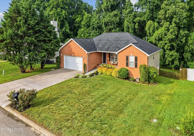 3rd image of 4094 Mountain Vista Rd, Knoxville, TN 37931 | MLS# 3251020