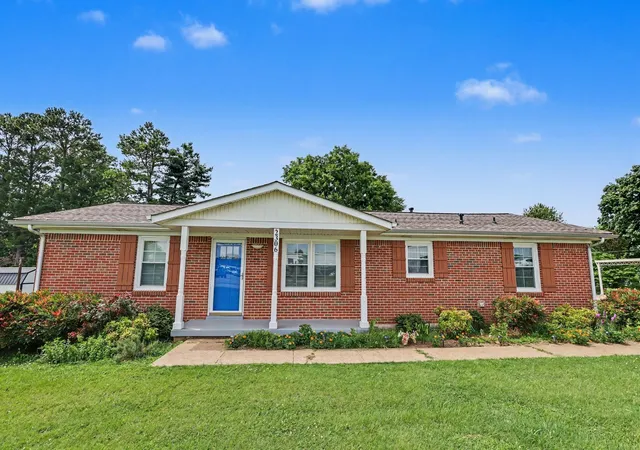 Photo 1 of Single family home for sale at 2306 Thomas Ave, Columbia, TN 38401 | MLS# 3251883 | Listing updated on 2026-08-20