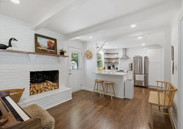 Photo 3 of Single family home for sale at 204 Overcrest Ct, Nashville, TN 37211 | MLS# 3302300 | Listing updated on 2026-08-21