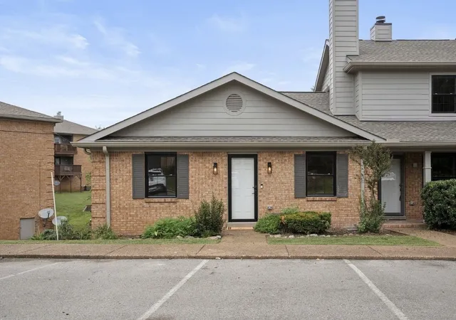Photo 1 of Sale Pending at 225 Ellington Pl, Madison, TN 37115 | MLS# 3251961 | Listing updated on 2026-08-28
