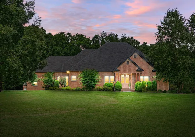 Photo 2 of Single family home for sale at 635 Mobley Rd, Clarksville, TN 37043 | MLS# 3297810 | Listing updated on 2026-10-13