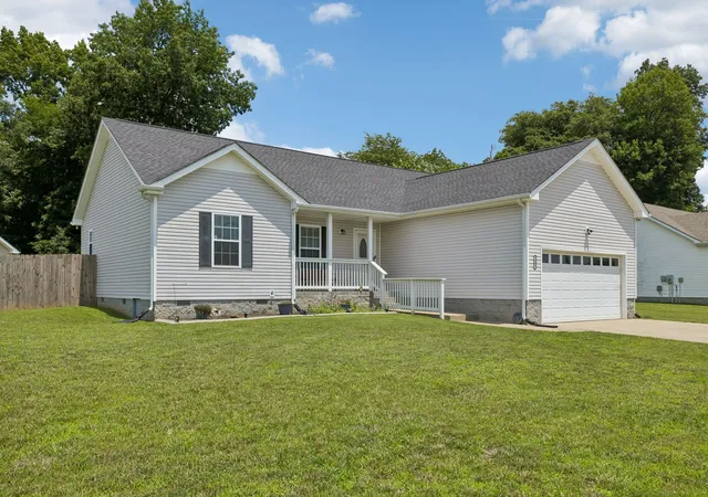 Homes for sale in Clarksville, TN | 1397 Scrub Oak Dr, Clarksville, TN 37042 | MLS# 3251362