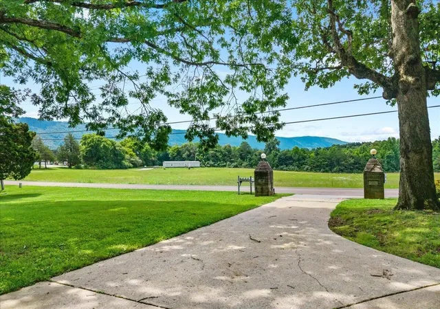 Homes for sale in Etowah, TN | 359 Co Rd 457, Etowah, TN 37331 | MLS# 3251237
