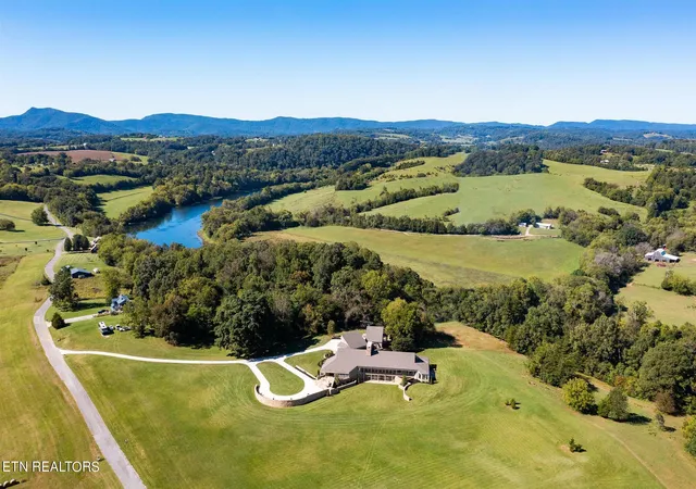 Photo 3 of Single family home for sale at 651 Cliff Top Rd, Blaine, TN 37709 | MLS# 3544523 | Listing updated on 2026-09-30