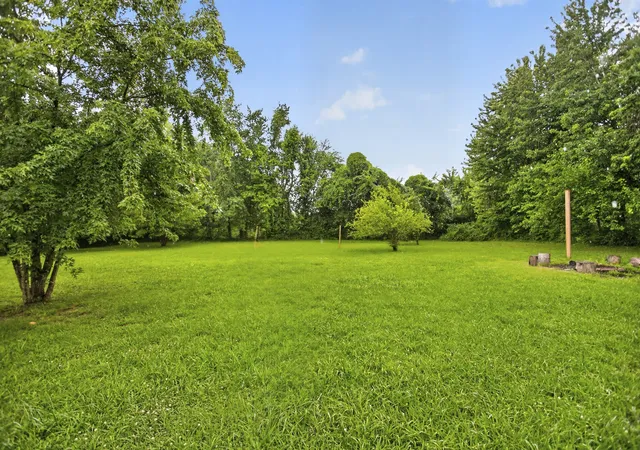 Homes for sale in Portland, TN | 647 52 E Hwy E, Portland, TN 37148 | MLS# 3254693