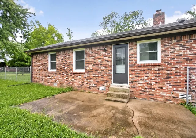 Homes for sale in Portland, TN | 647 52 E Hwy E, Portland, TN 37148 | MLS# 3254693