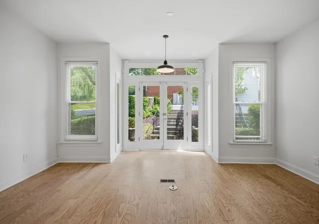 Photo 3 of Townhouse for sale at 332 Ardsley Pl, Nashville, TN 37215 | MLS# 3255782 | Listing updated on 2026-08-23
