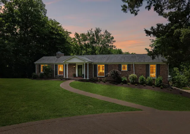 Photo 3 of Single family home for sale at 1105 Spencer Crk Pass, Franklin, TN 37069 | MLS# 3251466 | Listing updated on 2026-10-07