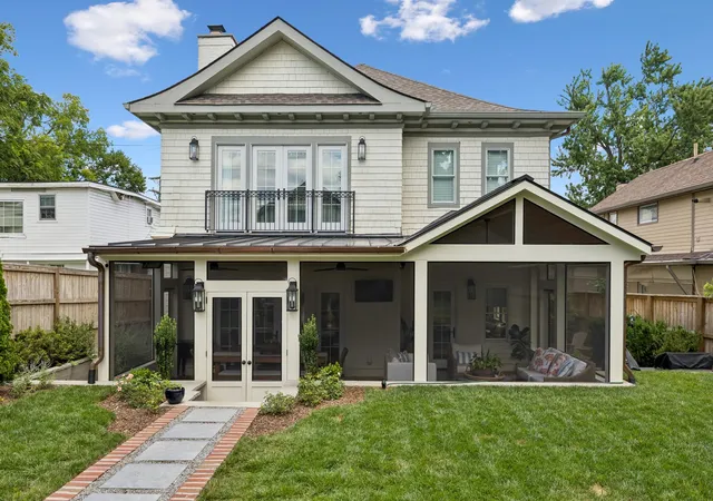 2nd image of 929 Acklen Ave, Nashville, TN 37203 | MLS# 3272082
