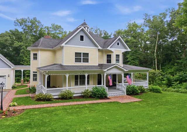 3rd image of 1097 Johnny Hall Rd, Burns, TN 37029 | MLS# 3251846