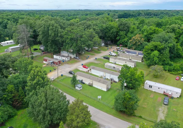 2nd image of 1026 Ross Ln, Clarksville, TN 37042 | MLS# 3251570