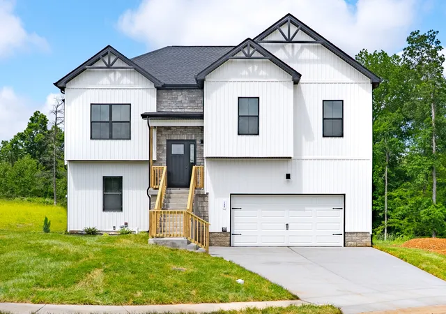 Photo 3 of Single family home for sale at 201 Dewberry Ct, Clarksville, TN 37042 | MLS# 3251591 | Listing updated on 2026-10-27