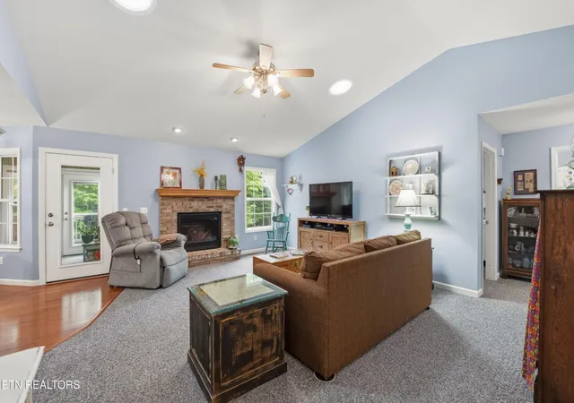 Photo 4 of Single family home for sale at 122 Wycliff Ln, Crossville, TN 38558 | MLS# 3251608 | Listing updated on 2026-09-20