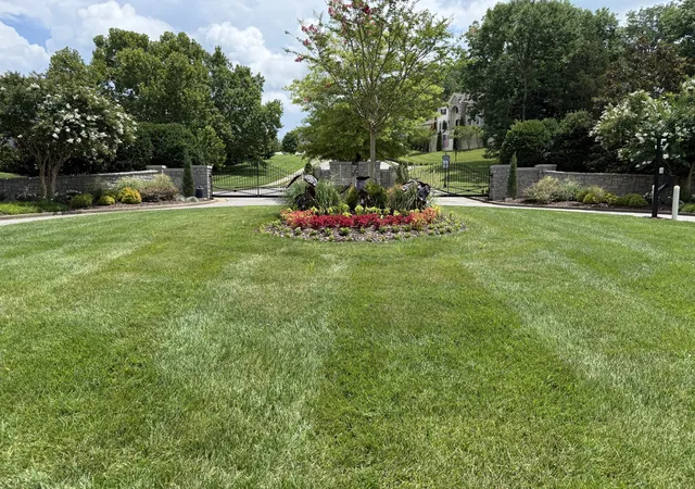 Photo 3 of Single family home for sale at 3008 Strickland Dr, Nashville, TN 37221 | MLS# 3251650 | Listing updated on 2026-07-10