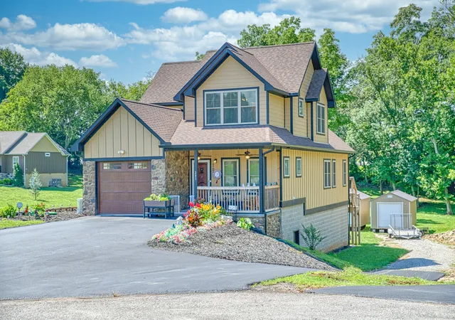1st image of 201 Peaceful Ln, Sparta, TN 38583 | MLS# 3251671