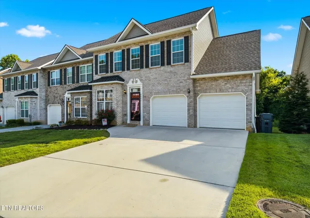 Photo 3 of Single family home for sale at 4847 Briar Rock Lane, Knoxville, TN 37920 | MLS# 3527434 | Listing updated on 2026-08-27