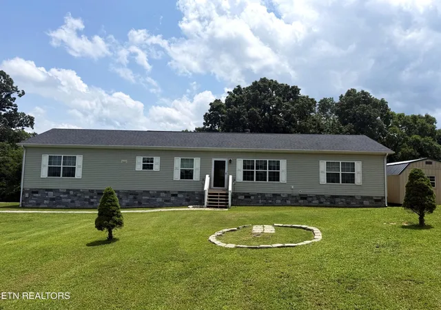 Homes for sale in Newport, TN | 1930 Sail Rd, Newport, TN 37821 | MLS# 3251683