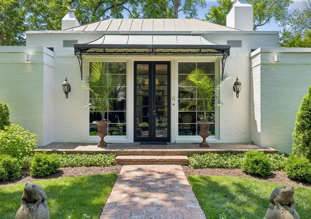 Photo 3 of Single family home for sale at 2200 Harding Pl #6, Nashville, TN 37215 | MLS# 3260503 | Listing updated on 2026-08-20