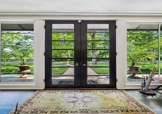 Photo 3 of Single family home for sale at 2200 Harding Pl #6, Nashville, TN 37215 | MLS# 3260503 | Listing updated on 2026-08-20