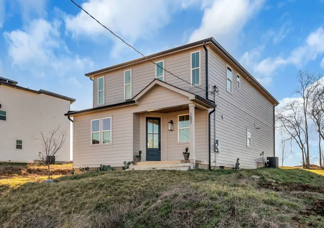 Photo 3 of Single family home for sale at 1531 E Stewarts Ln, Nashville, TN 37218 | MLS# 3260369 | Listing updated on 2026-09-14