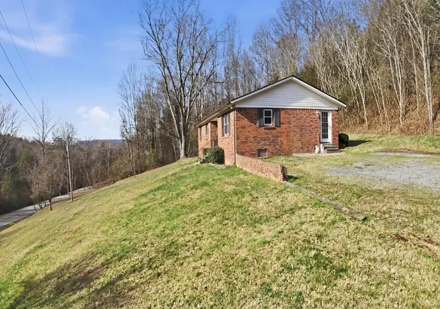 Homes for sale in Carthage, TN | 275 Lakeside Dr, Carthage, TN 37030 | MLS# 3251707