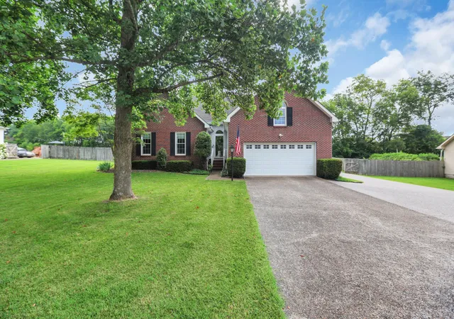Homes for sale in Gallatin, TN | 189 Wimbledon Ct, Gallatin, TN 37066 | MLS# 3255492