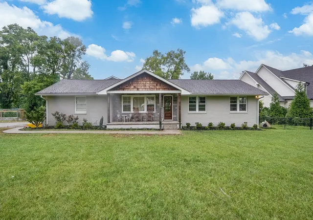 Photo 1 of Single family home for sale at 824 Clematis Dr, Nashville, TN 37205 | MLS# 3251731 | Listing updated on 2026-08-20