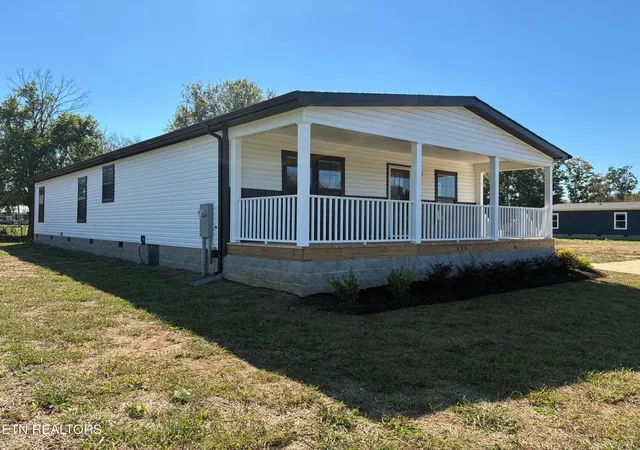 Photo 2 of Manufactured home for sale at 120 Unicoi Gate, Madisonville, TN 37354 | MLS# 3628867 | Listing updated on 2026-10-30