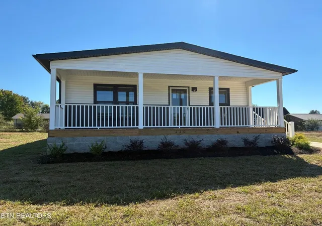 Photo 3 of Manufactured home for sale at 120 Unicoi Gate, Madisonville, TN 37354 | MLS# 3628867 | Listing updated on 2026-10-30