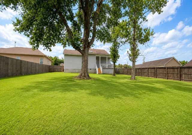 Photo 2 of Single family home for sale at 1974 Woodbury Ln, Columbia, TN 38401 | MLS# 3251764 | Listing updated on 2026-08-19