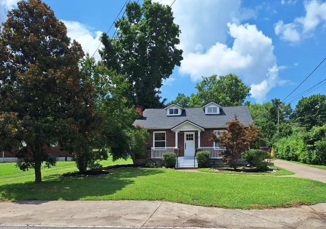 2nd image of 551 E Eastland St, Gallatin, TN 37066 | MLS# 3288012