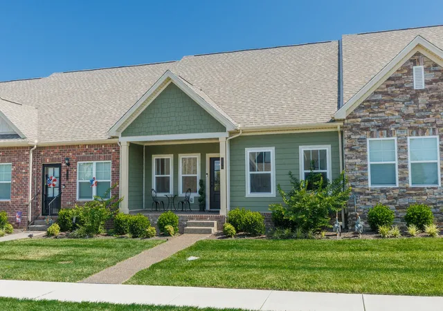 Homes for sale in Lebanon, TN | 1576 Cedarbrooke Ln, Lebanon, TN 37090 | MLS# 3262574