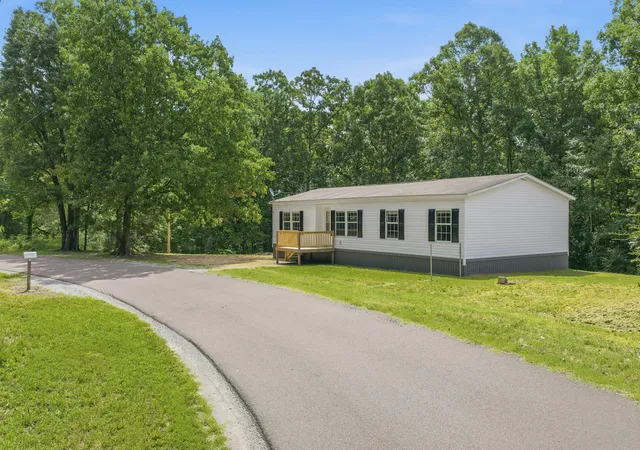Homes for sale in Parsons, TN | 2625 Horny Head Creek Rd, Parsons, TN 38363 | MLS# 3260240